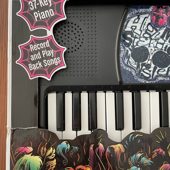 Monster high electric keyboard - Picture 6 of 9